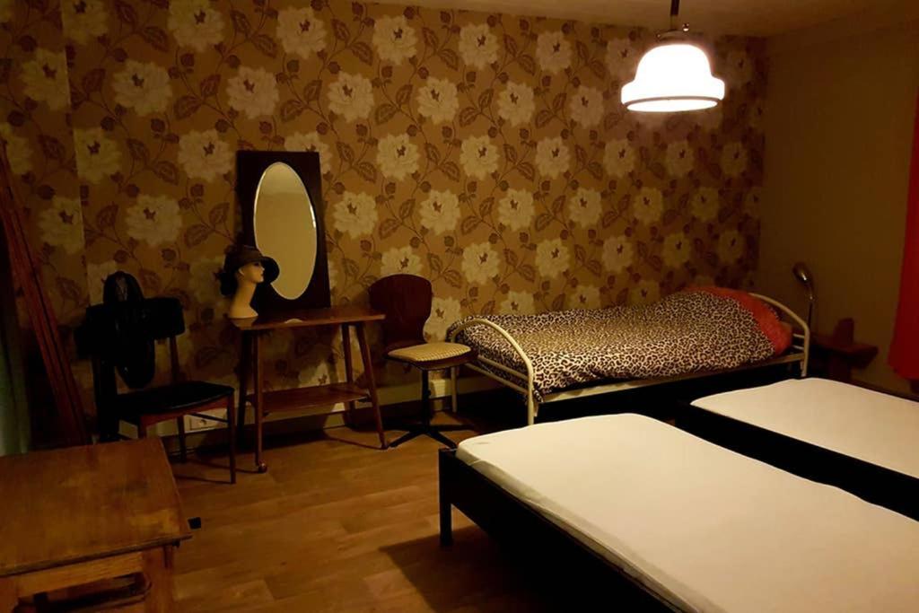 Vakantiewoning In Mol Centrum Met Eigen Bar "Casacuriosa" Zewnętrze zdjęcie