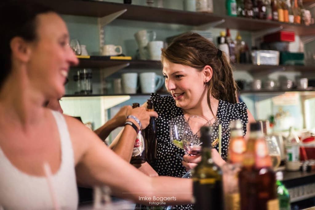 Vakantiewoning In Mol Centrum Met Eigen Bar "Casacuriosa" Zewnętrze zdjęcie