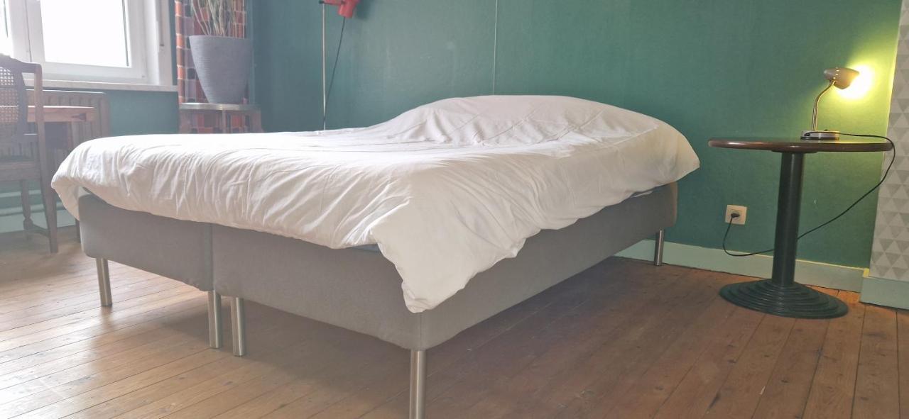 Vakantiewoning In Mol Centrum Met Eigen Bar "Casacuriosa" Zewnętrze zdjęcie